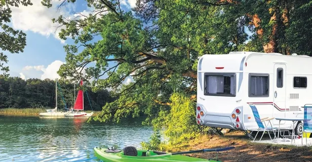 Dört tekerlekli keyif! Pınar Altuğ, Neslihan Atagül ve Simge Sağın...