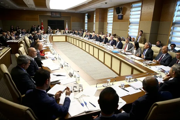 Son dakika: Sinema filmleriyle ilgili teklif komisyondan geçti-2