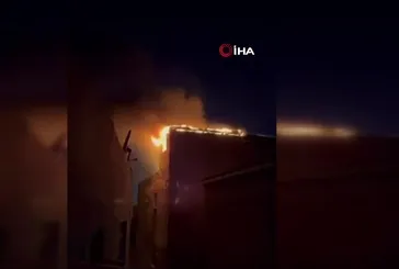 Küçükçekmece’de korkutan çatı yangını