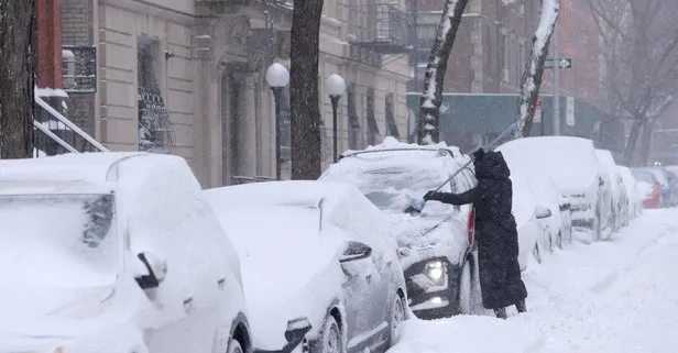 ABD’de sert kış hayatı felç etti! 300 bin kişi elektriksiz kaldı 6 bin 400 uçuş iptal