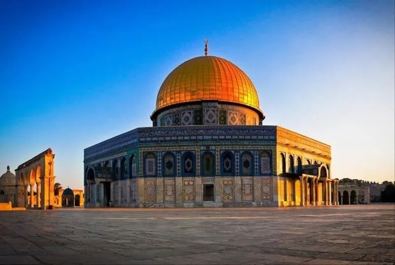 soykirimci-israilden-skandal-1967den-beri-ilk-kez-babul-esbat-bolgesinde-mescid-i-aksanin-cevresine-dikenli-te-1710183363173.jpeg Soykırımcı İsrail'den skandal! 1967'den beri ilk kez Babul Esbat bölgesinde Mescid-i Aksa'nın çevresine dikenli tel çekildi-4