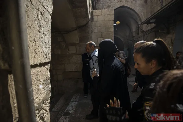 Siyonist işgalcilerden İsrail polisi eşliğinde Mescid-i Aksa'ya alçak baskın - 14