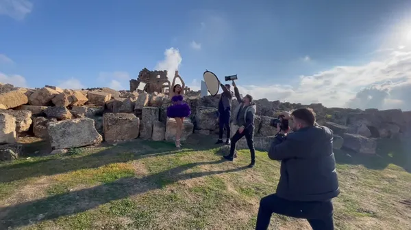 miss-europe-2021-ucuncusu-duygu-cakmaktan-birbirinden-seksi-pozlar-tarihi-zerzevan-kalesi-dogal-studyo-oldu-1640154589593.jpg Miss Europe 2021 üçüncüsü Duygu Çakmak'tan birbirinden seksi pozlar! Tarihi Zerzevan Kalesi doğal stüdyo oldu-12