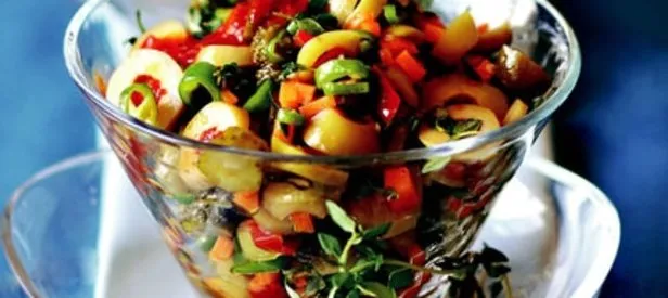 Kekikli Zeytin Salatası Tarifi