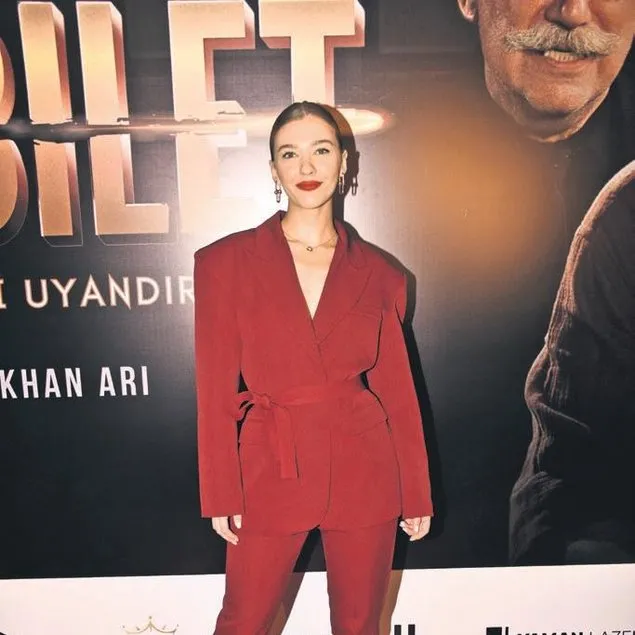 Aşksız asla!