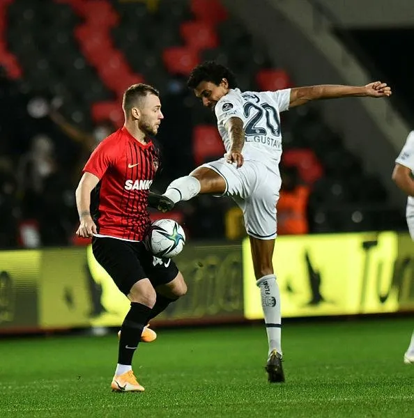1639431071912.jpeg Fenerbahaçe'ye ağır yara! Erol Bulut eski takımına boyun eğdirdi-11