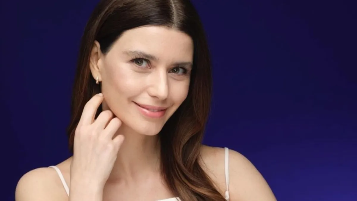 Beren Saat’e müstakbel eltisinden övgü üstüne övgü! Hiç burnu kalkık bir durumunu görmedim