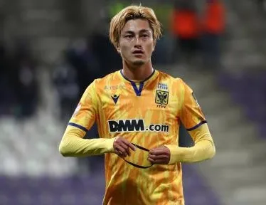 Fener’e Japon yapıştırıcı