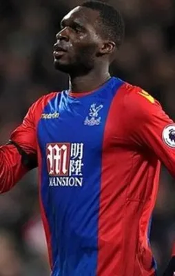 Cenk Tosun gidiyor, Benteke geliyor