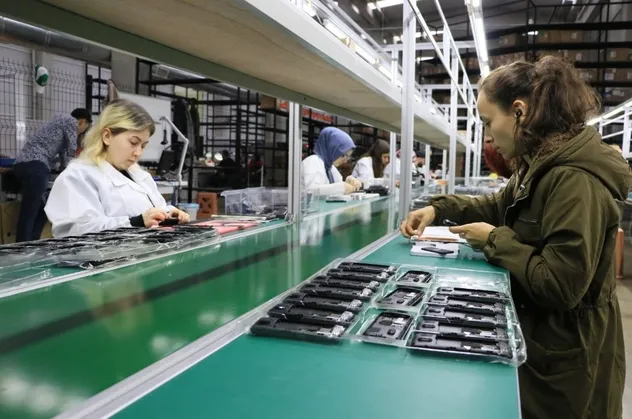 Türkiye'ye akıllı yatırım! Oppo üretime şubatta başlayacak, bin kişiye istihdam sağlanacak