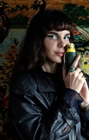 LGBT destekçisi Gaye Su Akyol üzerinden Başkan Erdoğan düşmanlığı yapmaya çalışan İngiliz Financial Times rezil oldu!