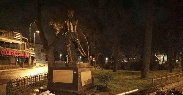 SON DAKİKA: Kadıköy’deki Alex De Souza heykeline otomobil çarptı