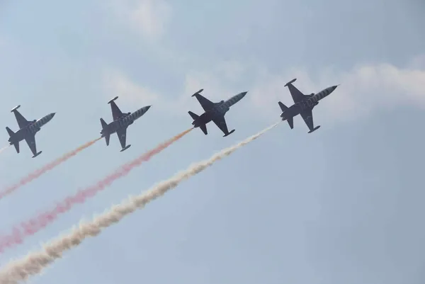 Türk Yıldızları şehit Eren Bülbül için uçtu-1