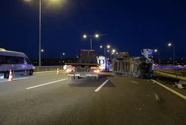 Kuzey Marmara Otoyolu’nda feci kaza: 2 ölü 4 yaralı! İstanbul yönünde uzun araç kuyruğu