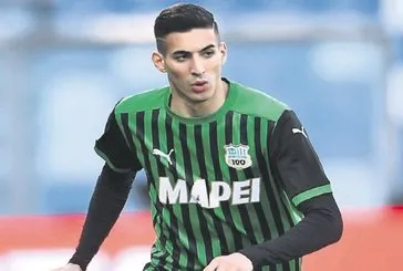 Mert Müldür imzaya kaldı