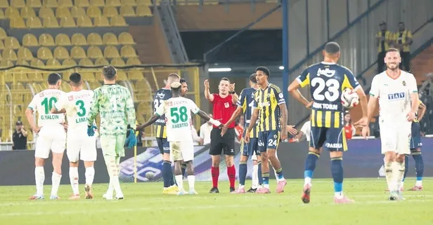 Maç bitiminde ortalık karıştı: Fenerbahçe penaltı bekledi hakem devam dedi