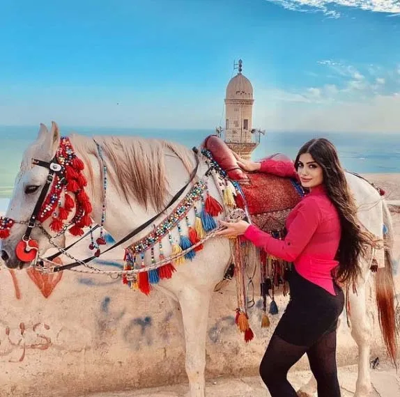 bir-baska-guzel-dilsah-kimdir-kac-yasinda-nereli-dilsah-gulsah-celik-instagram-hesabi-1632724024745.jpg Dilşah Gülşah Çelik İnstagram hesabı! Bir Başka Güzel Dilşah kimdir, kaç yaşında, nereli?-2