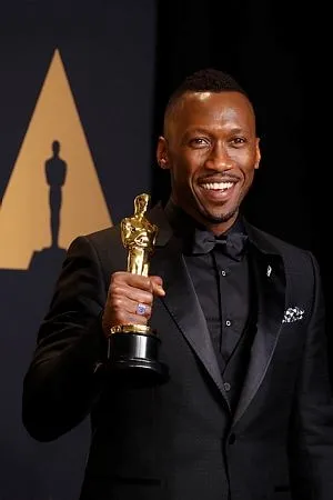 Oscar'ı ilk kez bir müslüman kazandı-1