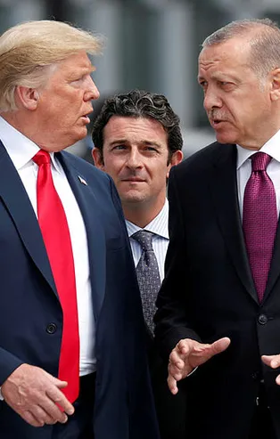 Trump FETÖ'cü papaz için Erdoğan'a ağladı