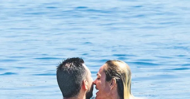 Survivor Nagihan Karadere sevgilisini öpücüğe boğdu