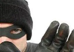 Annesinin ameliyat parasını çaldı