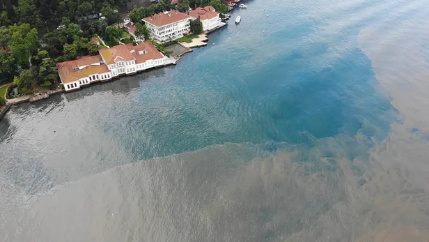 Çamura bulanan İstanbul boğazı havadan görüntülendi-3