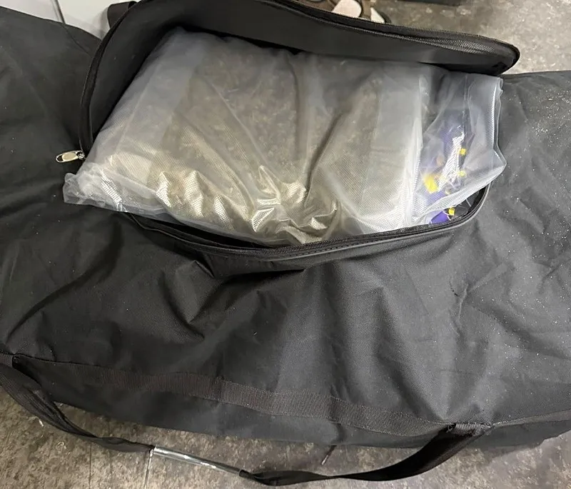 Türkiye’ye sokulmak istenen 221 kilo esrar ele geçirildi!-3