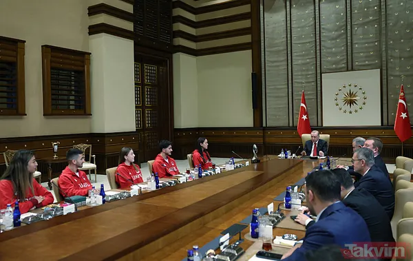 Başkan Erdoğan kabul etti! Başarılı sporcular Cumhurbaşkanlığı Külliyesi'nde - 9