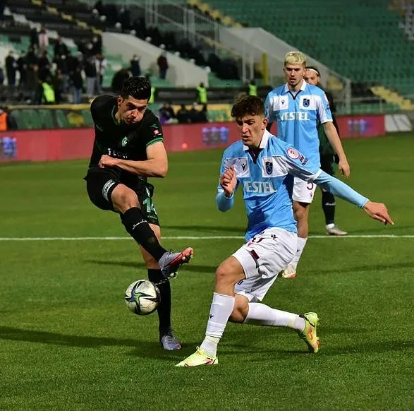 son-dakika-trabzonspor-ayriligi-duyurdu-1660913139625.jpg Trabzonspor ayrılığı duyurdu!-2