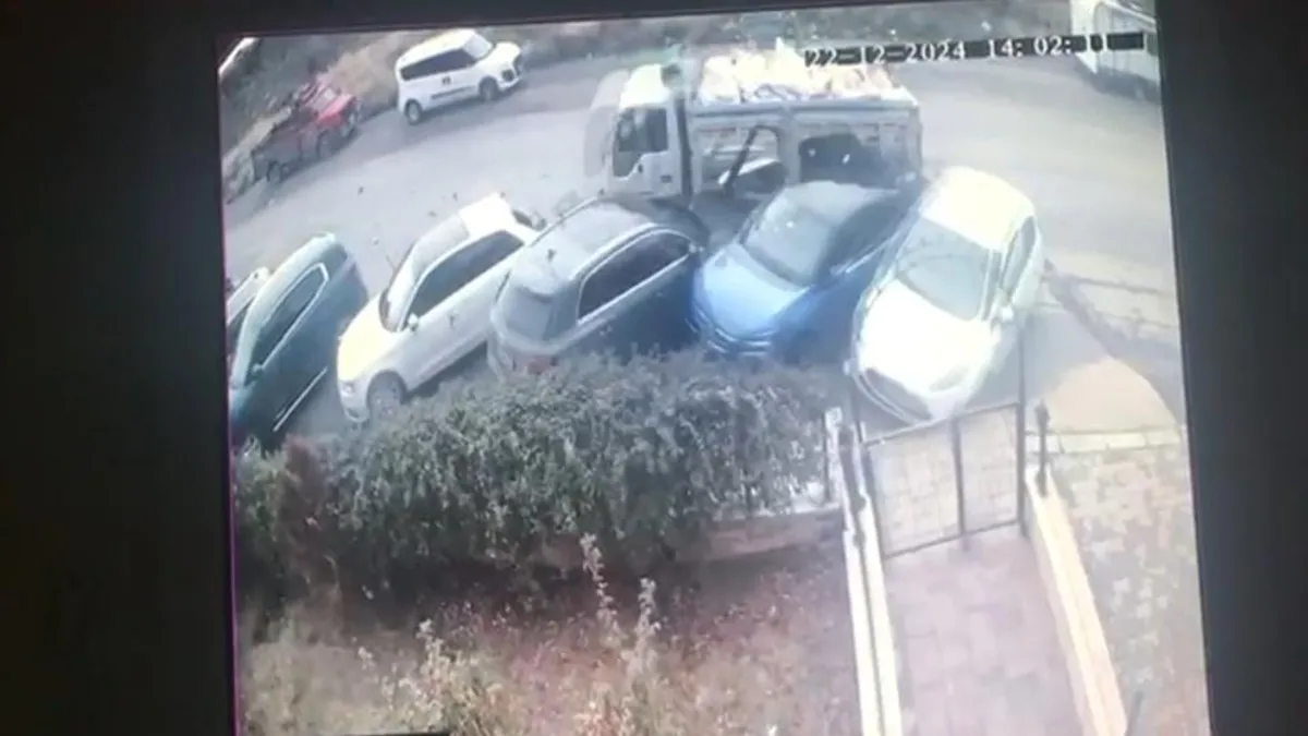 Ankara'da kamyonun 11 aracı biçtiği kaza anı kamerada