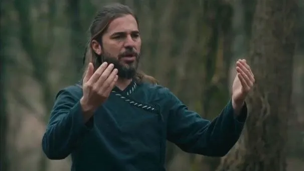 Engin Altan Düzyatan Diriliş Ertuğrul'dan ayrılıyor!