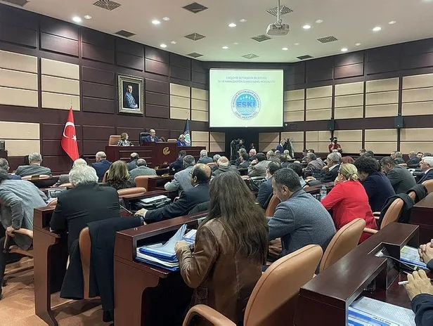 chpli-belediyelerde-zam-furyasi-istanbulun-ardindan-eskisehirde-de-sebeke-suyuna-bu-yil-icinde-ucuncu-kez-zam-1669402597675.jpeg CHP’li belediyelerde zam furyası! İstanbul’un ardından Eskişehir’de de şebeke suyuna bu yıl içinde üçüncü kez zam yapıldı-3