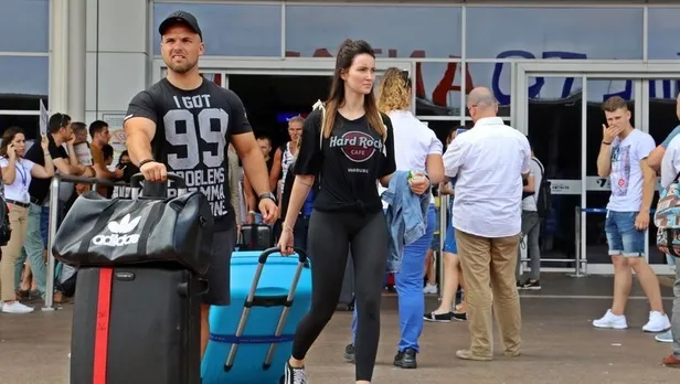 turkiye-pandemi-doneminde-turizmin-yildizi-oldu-10-ayda-13-milyon-652-bin-641-yabanci-ziyaretci-geldi-1606723166054.jpg Türkiye pandemi döneminde turizmin yıldızı oldu! 10 ayda 13 milyon 652 bin 641 yabancı ziyaretçi geldi-3