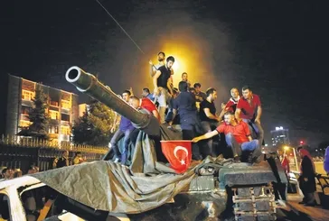 Dakika dakika 15 Temmuz