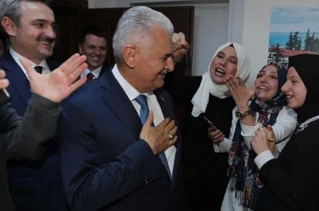 Binali Yıldırım'dan sürpriz ziyaret