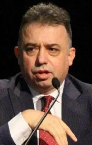 Tehlikenin farkında mısınız? "Işıklar yanıyor" paylaşımıyla darbe iması yapan Engin Yıldırım hala AYM üyesi!