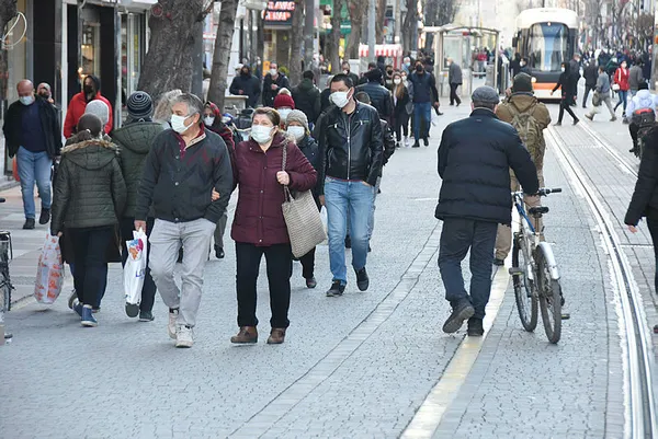 Son dakika: Eskişehir'de kırmızı alarm! Vakalar 47 günde 12'ye katlandı! İşte koronavirüs vakalarındaki artışın sebebi!-2