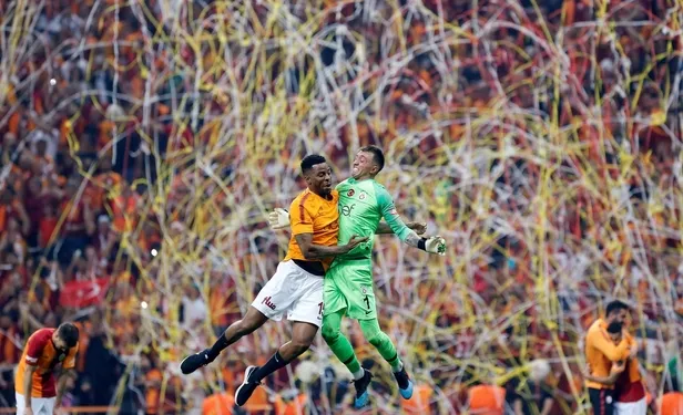 Galatasaraylı Fernando Muslera Türk futbol tarihine geçti-1