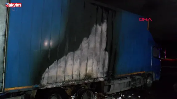 Kuzey Marmara Otoyolu’nda seyir halindeki kamyon alev aldı