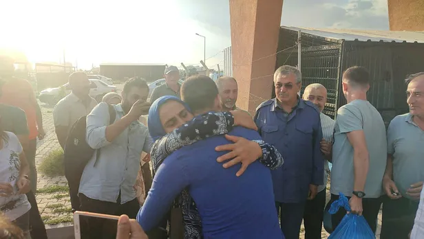 Kadir Şeker cezaevinden tahliye oldu! İşte annesine ilk sarıldığı anlar... | Kadir Şeker'in ilk sözleri ortaya çıktı-4
