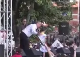 Muharrem İnce minik çocuğu sahneden kovdu