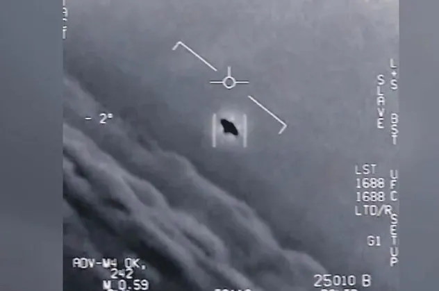 ABD Savunma Bakanlığı, ilk kez UFO görüntülerini yayınladı