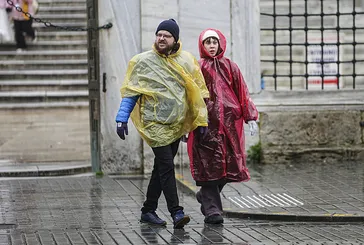 Lodosla birlikte yağmur geliyor: Meteoroloji’den 7 ile sarı kod! Fırtına hızı 70 km/saate çıkacak