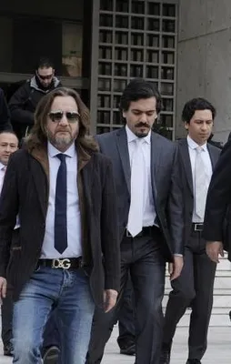 Hollanda kaçak FETÖ'cülere kucak açtı