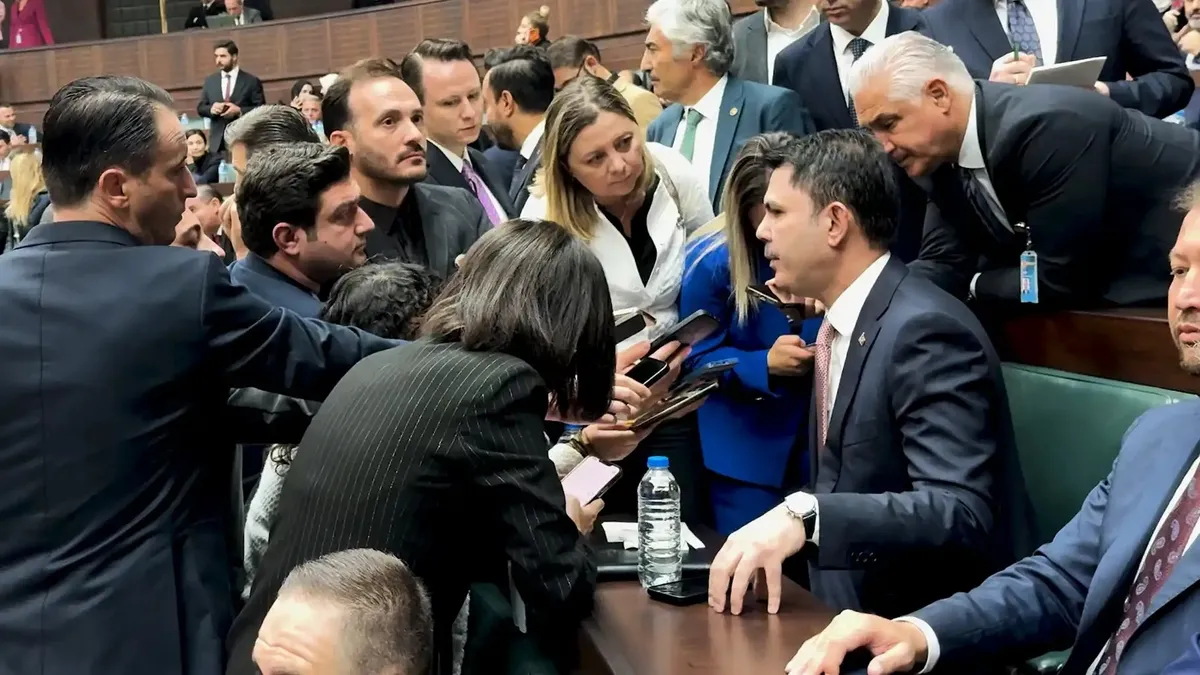 1792584396460.jpeg Özgür Özel’in Ayazağa balonu söndü! Bakan Kurum'dan sert yanıt: "Yolsuzluklarını iftirayla kapatamazlar"-2