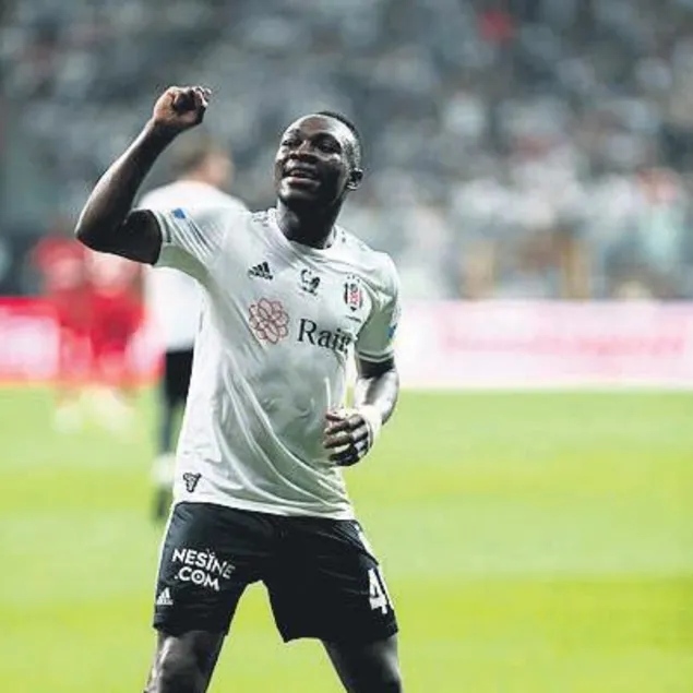 Muleka Rusya’ya Borini Beşiktaş’a