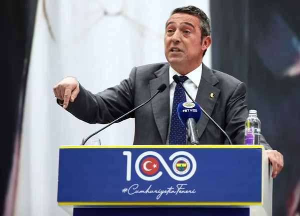 Fenerbahçe'de tansiyonu yüksek toplantı! Önce hükümeti hedef aldı sonra Enner Valencia'ya salladı-12