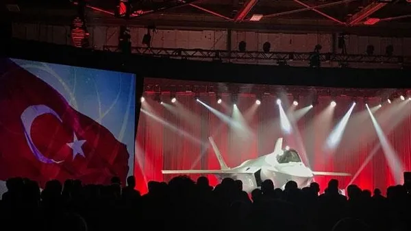 Türkiye ilk F-35'ini teslim aldı-10