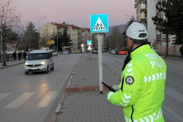 İçişleri Bakanlığı eş zamanlı denetimi açıkladı: 909 aranan şahıs yakalandı 15 kayıp çocuk bulundu-2
