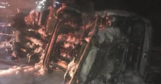 İzmir’de feci son! Devrilen TIR’da yangın çıktı sürücü yanarak can verdi!